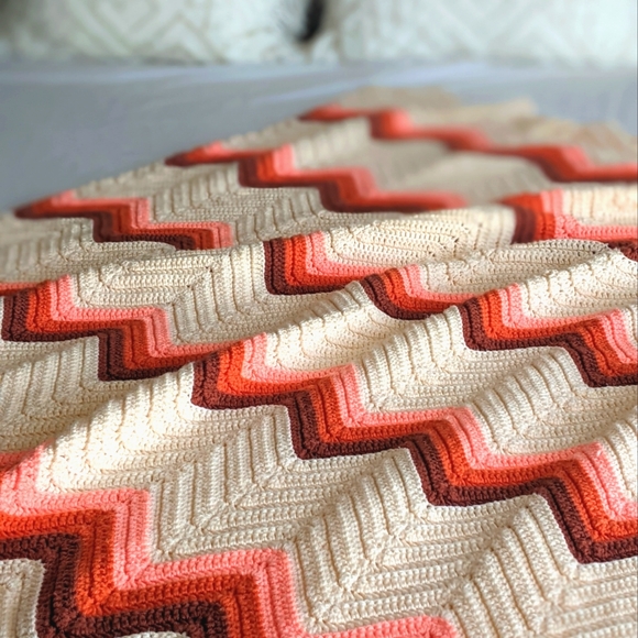 Twin Chevron Peach/Burgundy/Orange Blanket - Picture 3 of 3